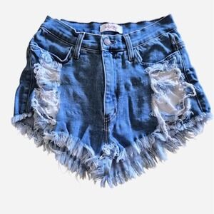 Vibrant MIU Womens Distressed Denim Shorts Med Wash Frayed Fringe S1061 Size M